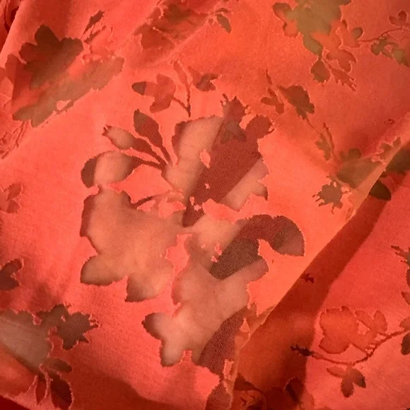 Elegant Coral Floral Women's Top - Picture 4 of 4